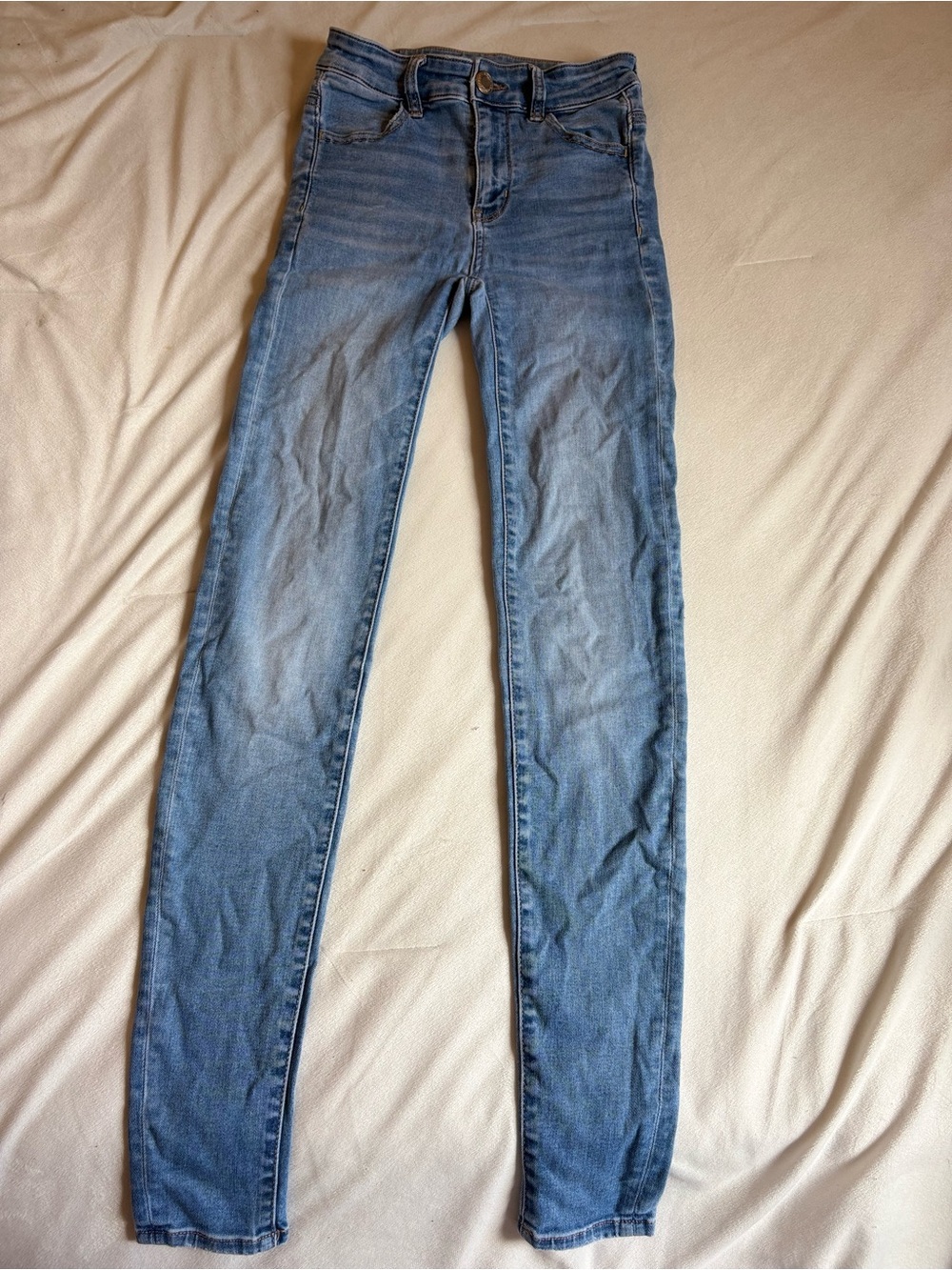 American Eagle Outfitters Medium Wash Hi-Rise Jegging